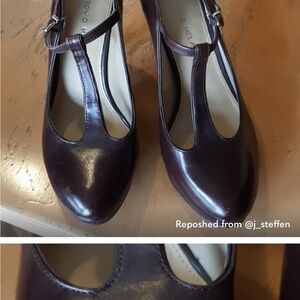 Antonio Melani Brown Heels Classic T-Strap